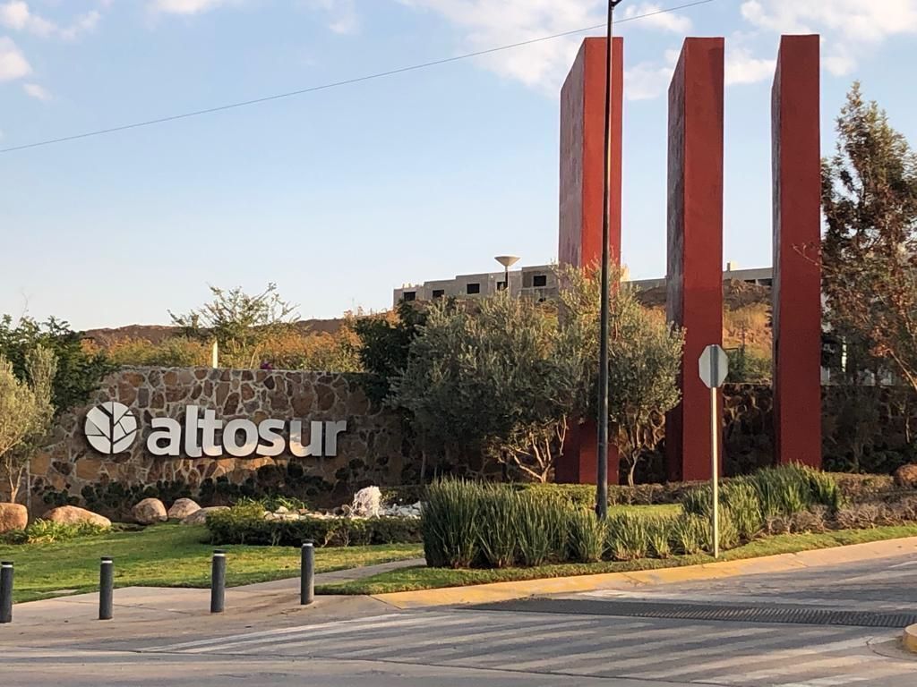 1 de 36: Fachada del fraccionamiento