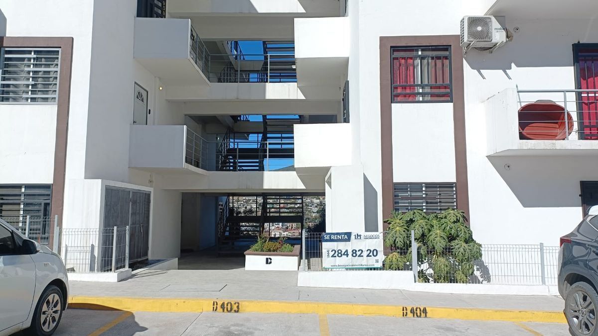 3 de 28