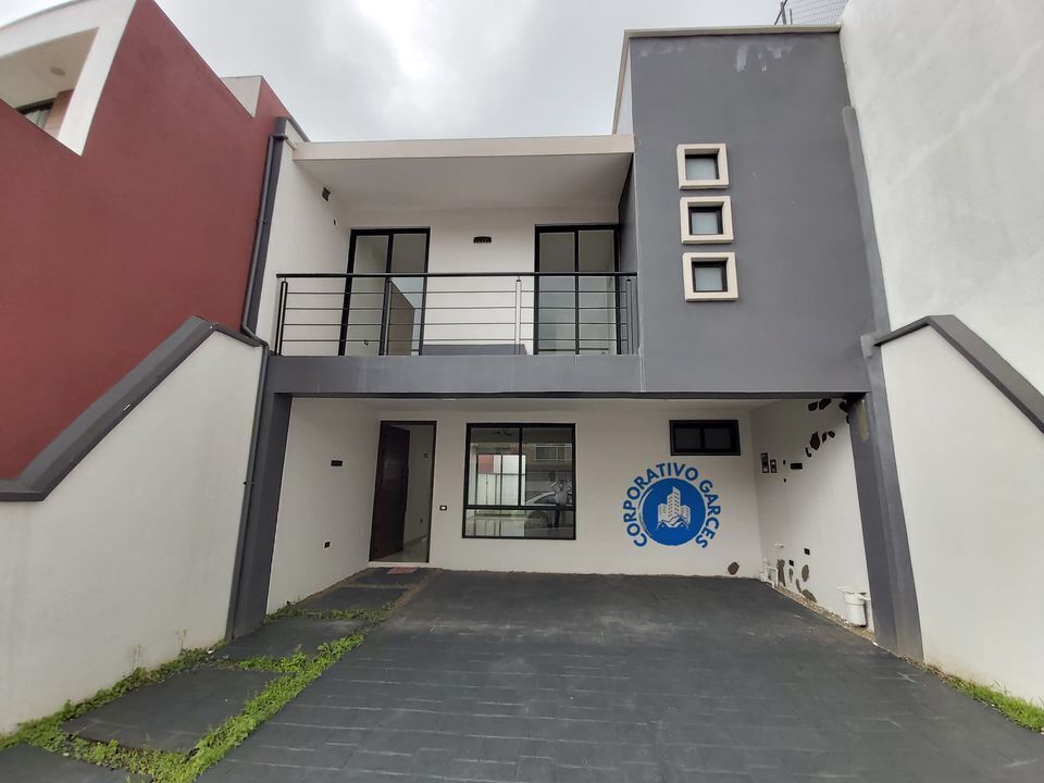 1 de 13: Fachada. 