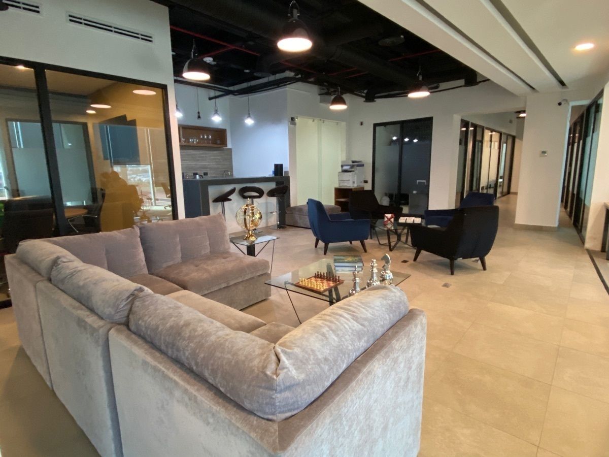 6 de 7: SALA DE ESPERA 