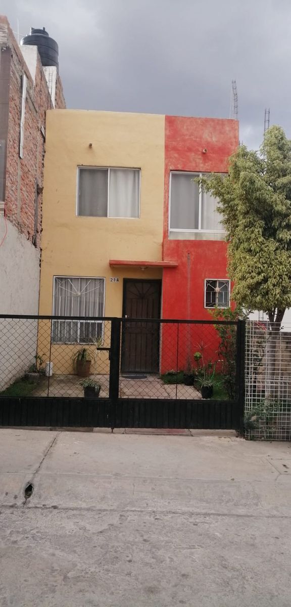 Casa en venta en Villa,Adelina 1, Fraccionamiento villalta, Tlajomulco de  Zúñiga, Jalisco - Casas y Terrenos
