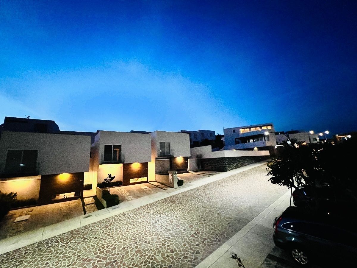 33 de 33: Foto de fraccionamiento.  