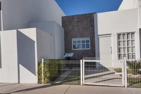 HERMOSAS CASAS EN VENTA AL NORTE POR AV. PASEOS DE AGUASCALIENTES