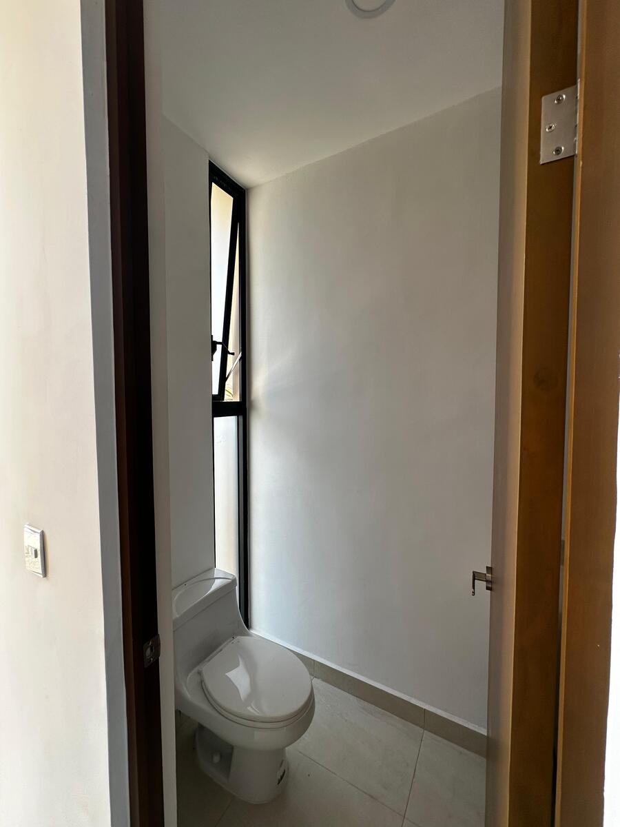 3 de 10: Medio Baño