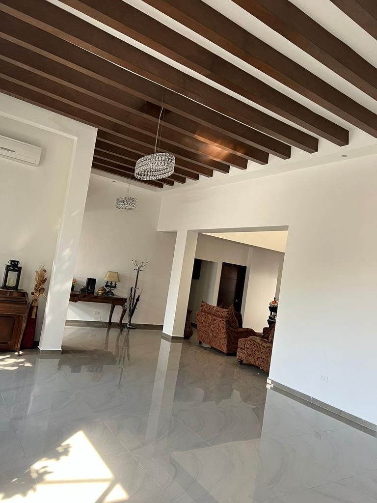 5 de 22: Recepción y Sala