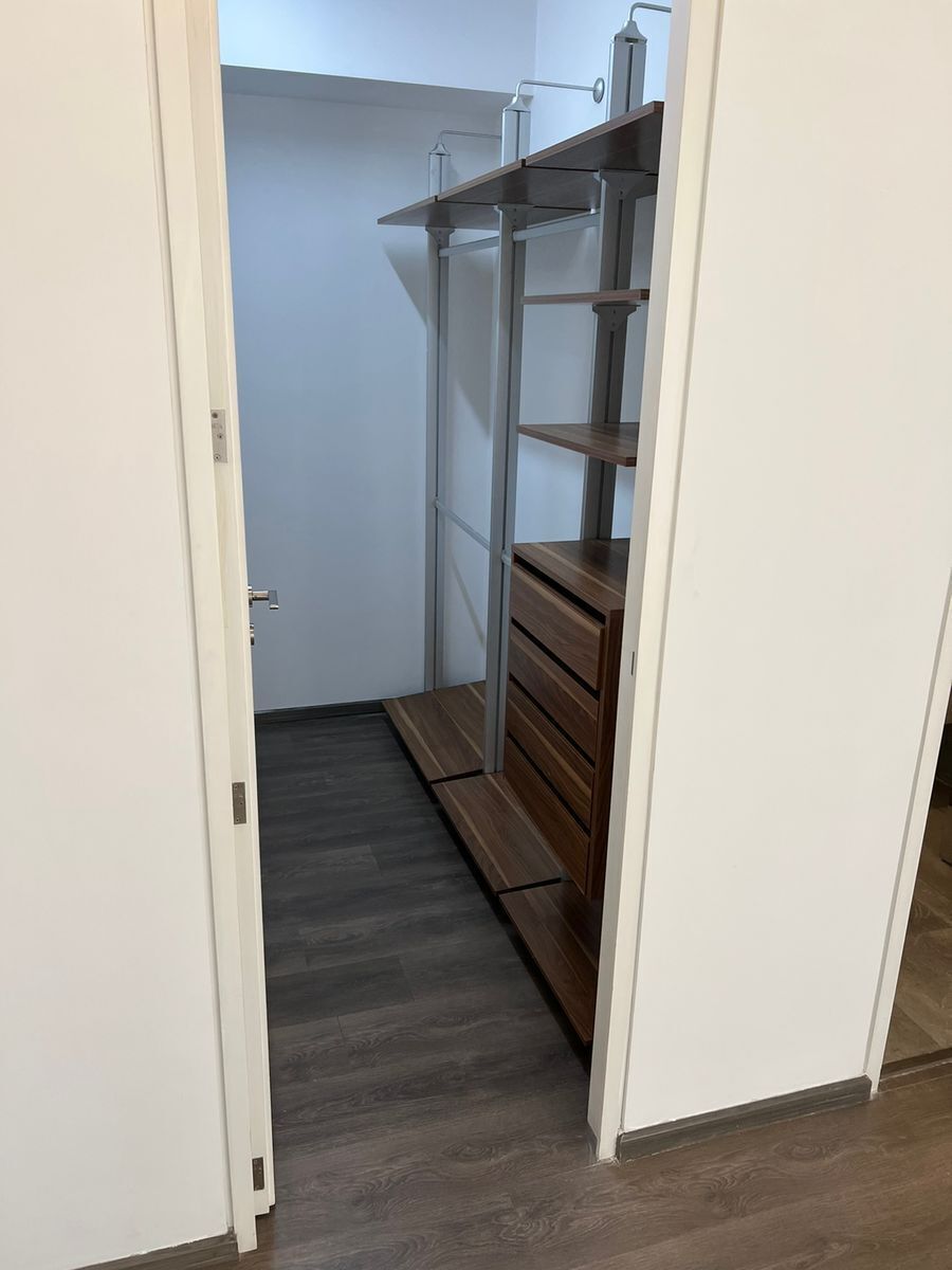9 de 21: VESTIDOR