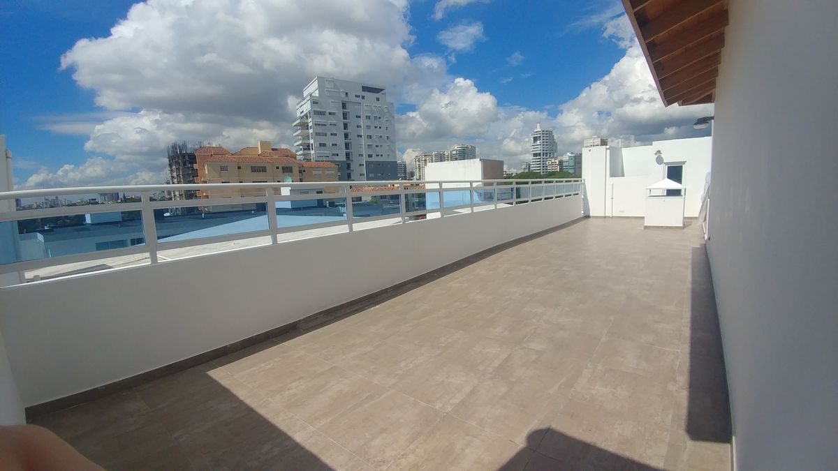 3 of 19: Terraza comun