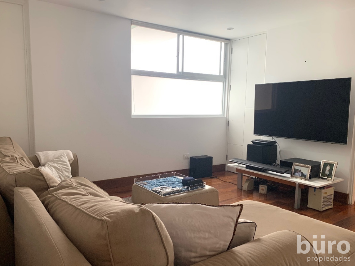23 de 38: Sala de estar