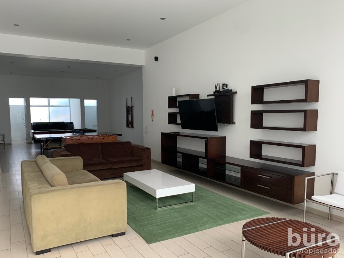 36 de 38: Área común: salón multiusos