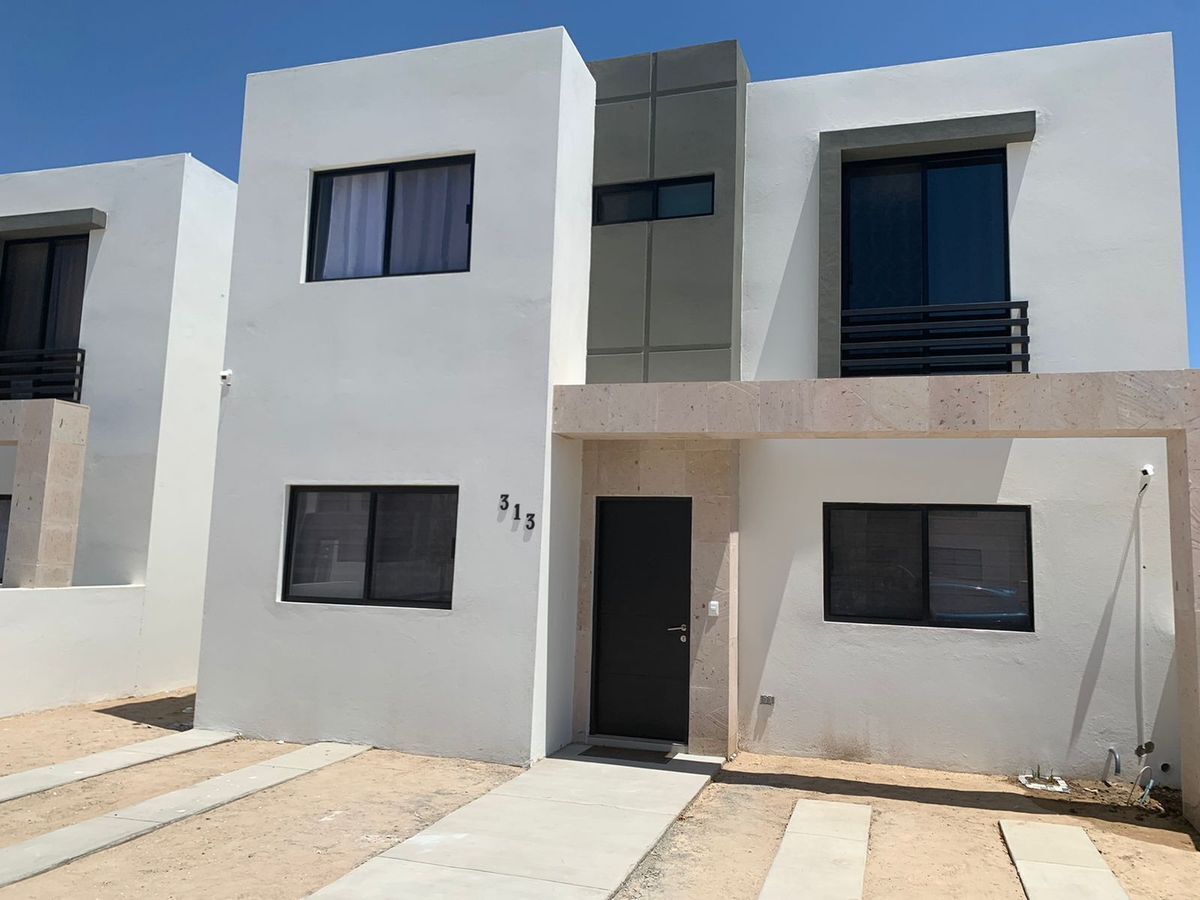 1 of 21: FACHADA PRINCIPAL