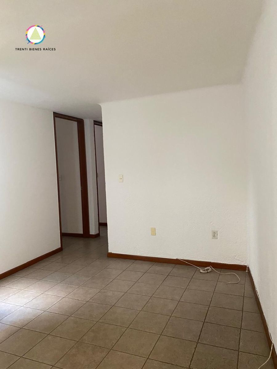 21 de 29: Sala de Tv - Biblioteca -  oficina