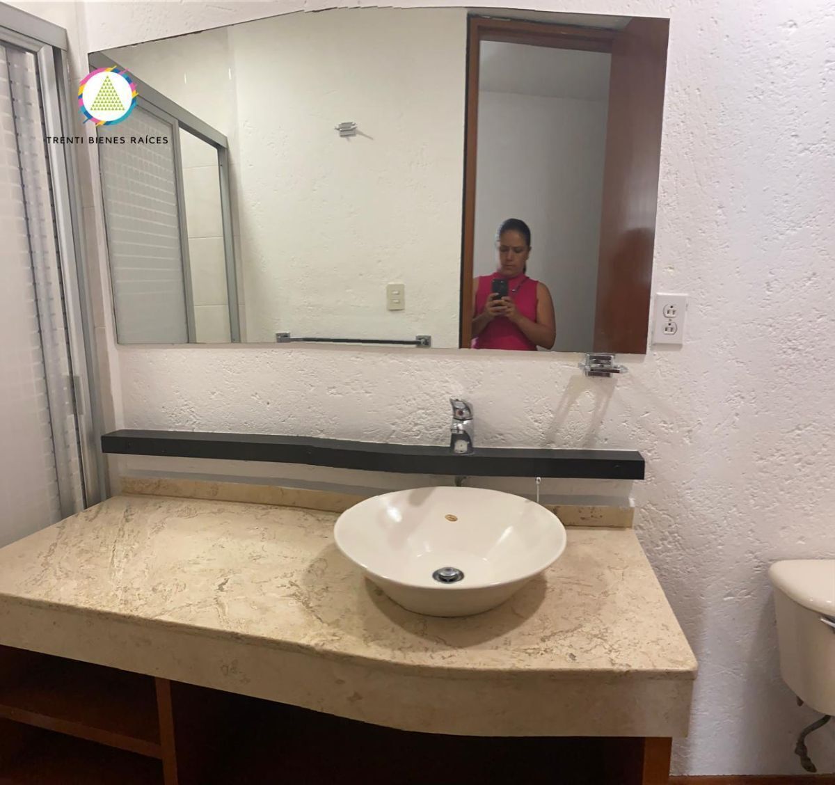 27 de 29: Baño secundario