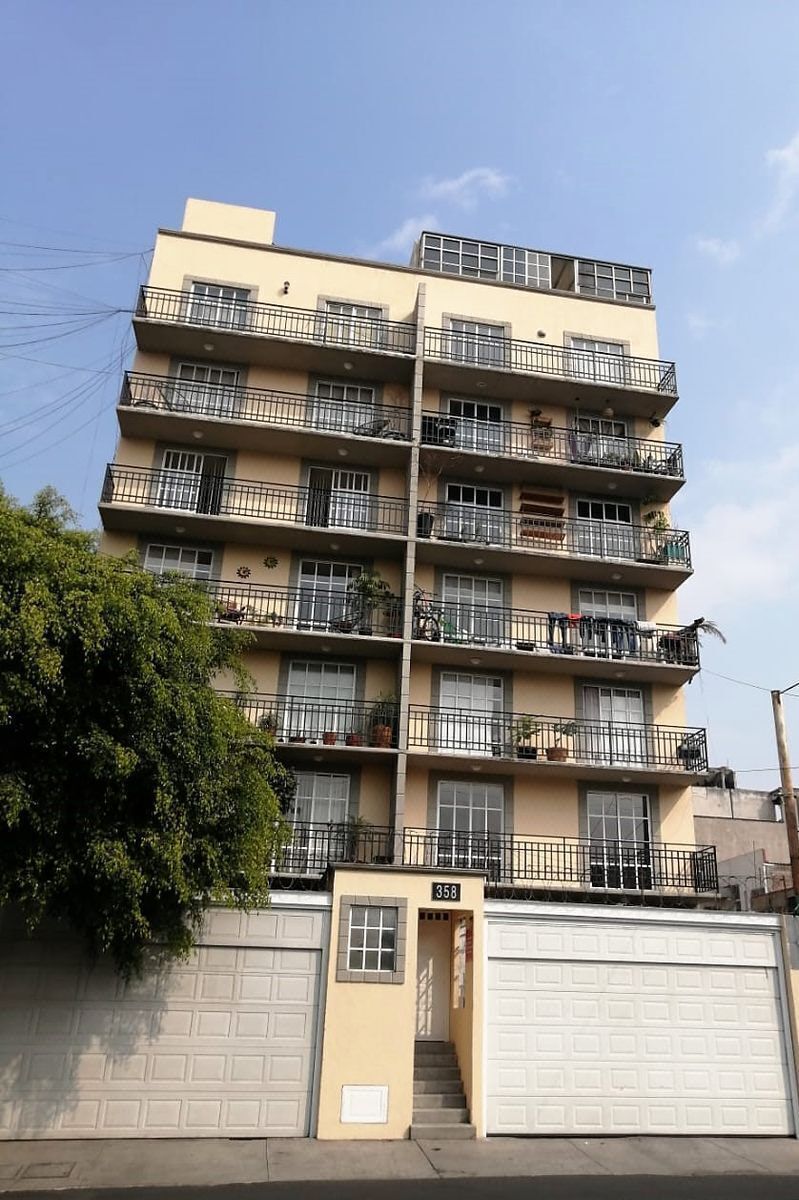 Departamento de 64m2 con balcón en primer piso, foto 1 de 22