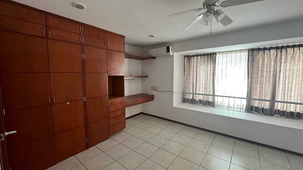 15 de 31: Muebles empotrados