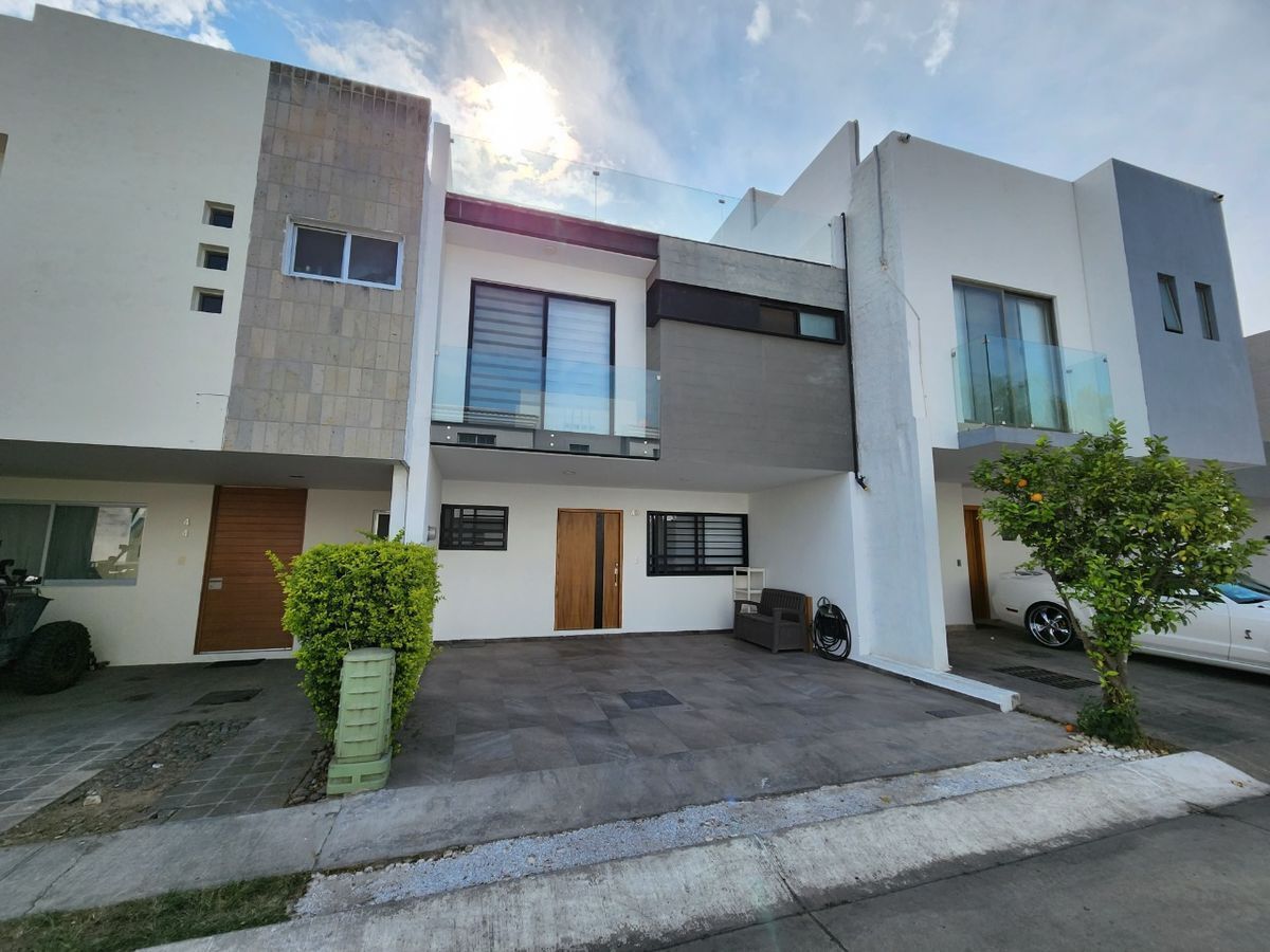 Casa en condominio en Fraccionamiento Real de Valdepeñas, Zapopan, foto 2 de 31