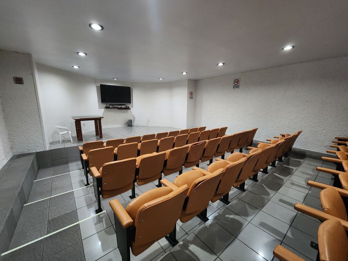 19 de 30: Sala proyecciones 