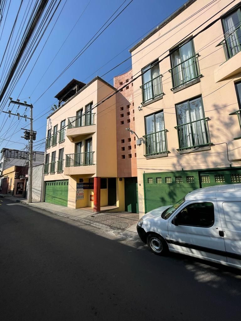 3 de 23: FACHADA