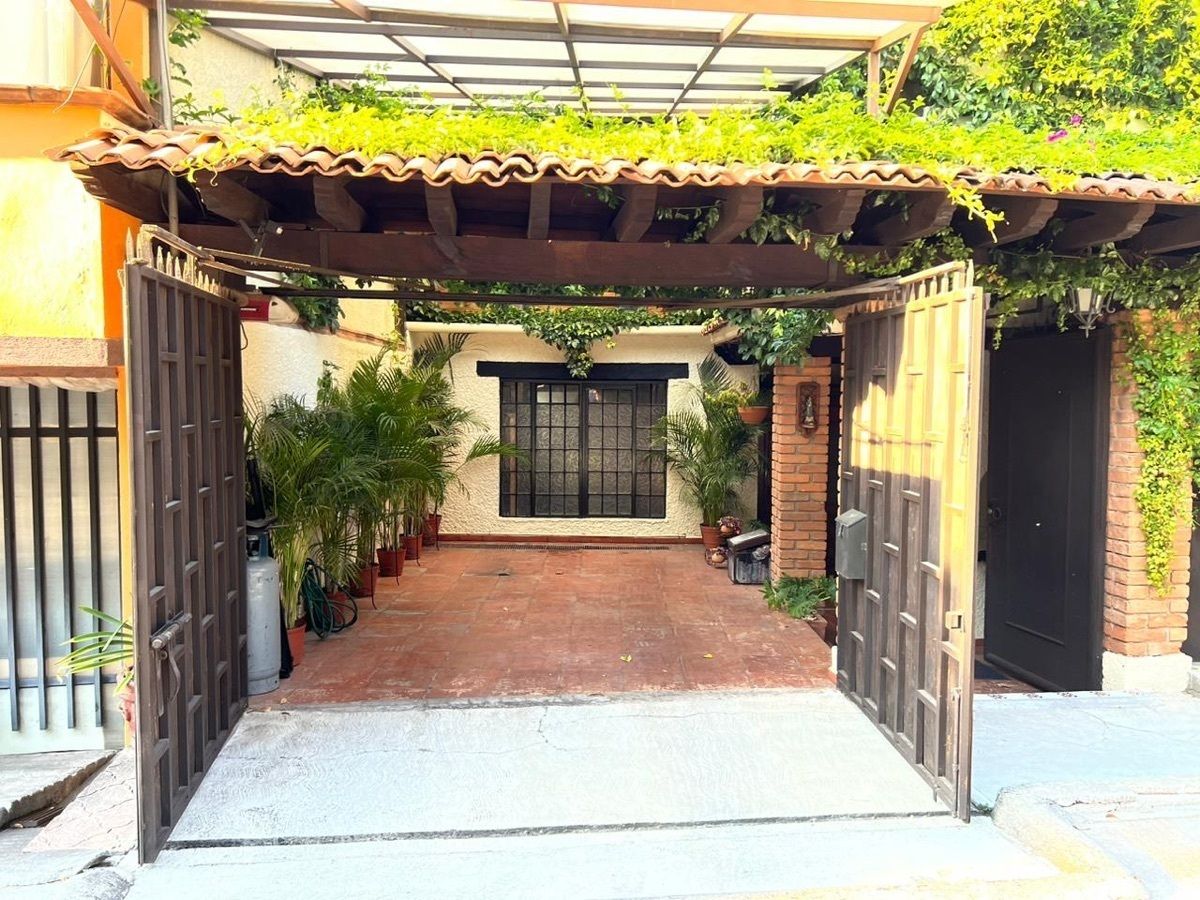 Casa en venta en Fracc La Floresta Ocolusen. Morelia