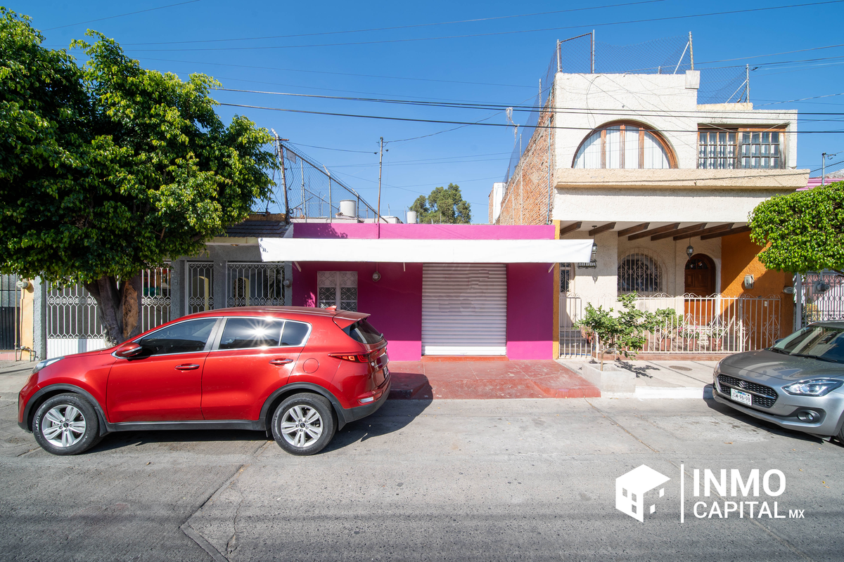 Casa En Venta En Manuel Pe A Y Pe A Lomas Del Paradero Guadalajara   EB MN1640 