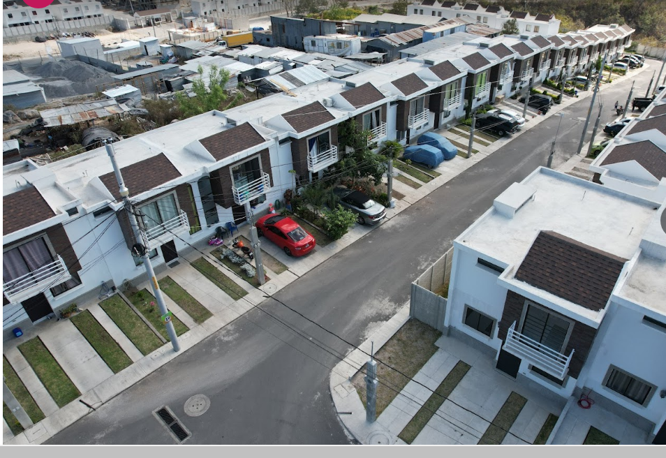 3 de 15: Vista áerea del condominio