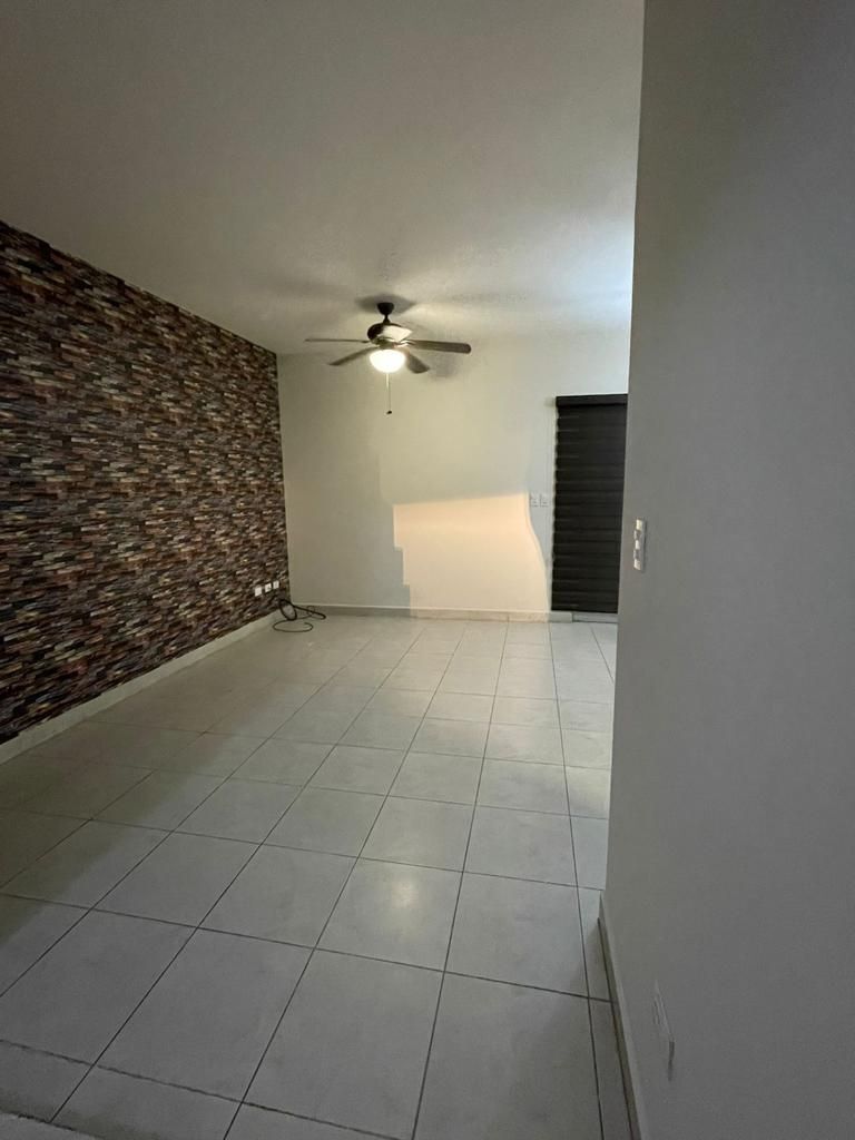 Casa en venta de dos niveles en fraccionamiento privado