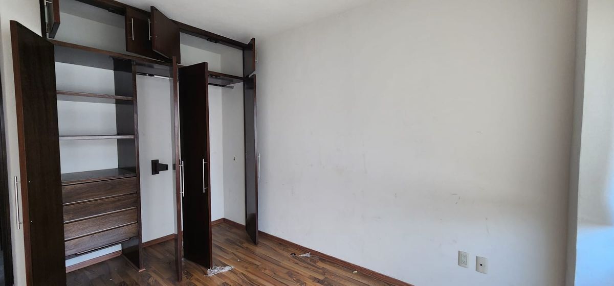 16 of 30: Recámara secundaria