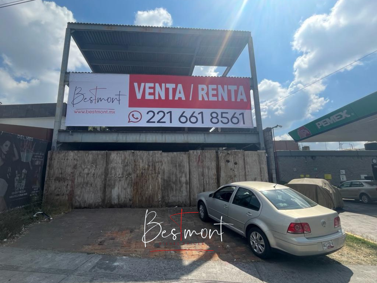 Renta / Venta de terreno comercial en 11 Sur y Circuito Juan Pablo II