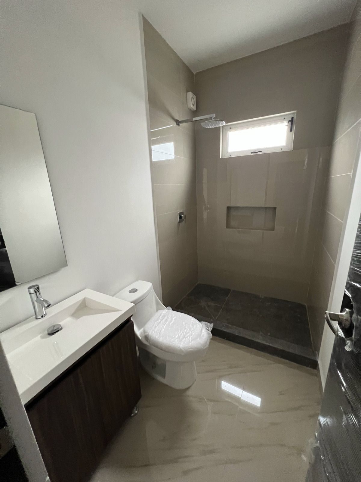 14 de 24: BAÑO REC.2
