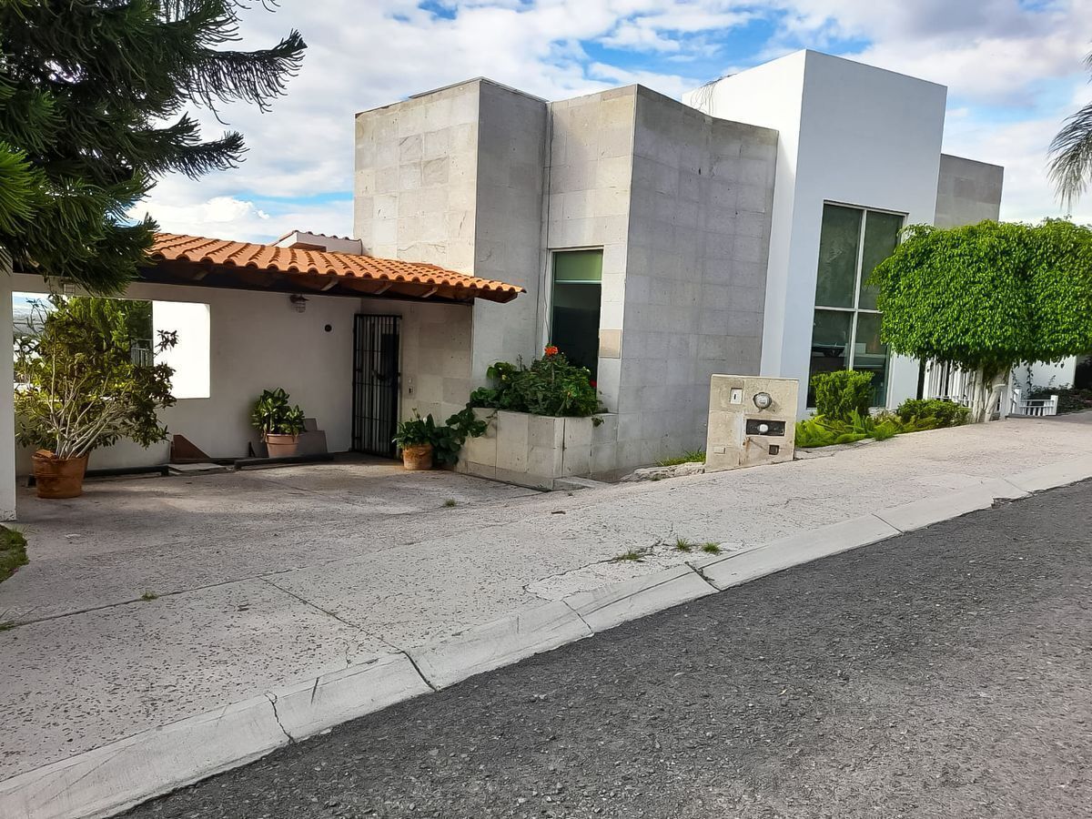 CASA EN VENTA - HACIENDA REAL TEJEDA CORREGIDORA QUERÉTARO PLAZA  CONSTITUYENTES