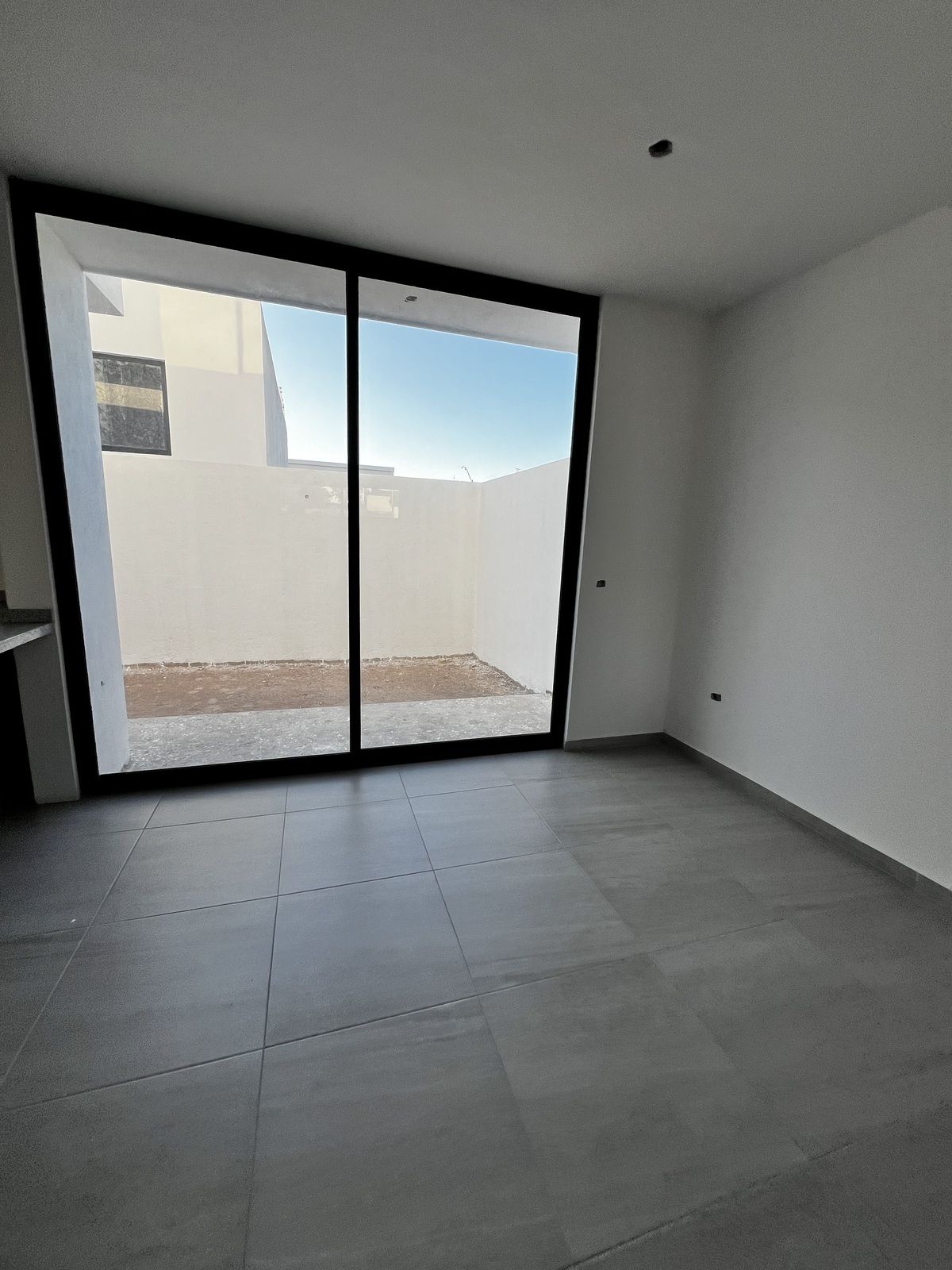 15 de 40: Comedor vista al jardín