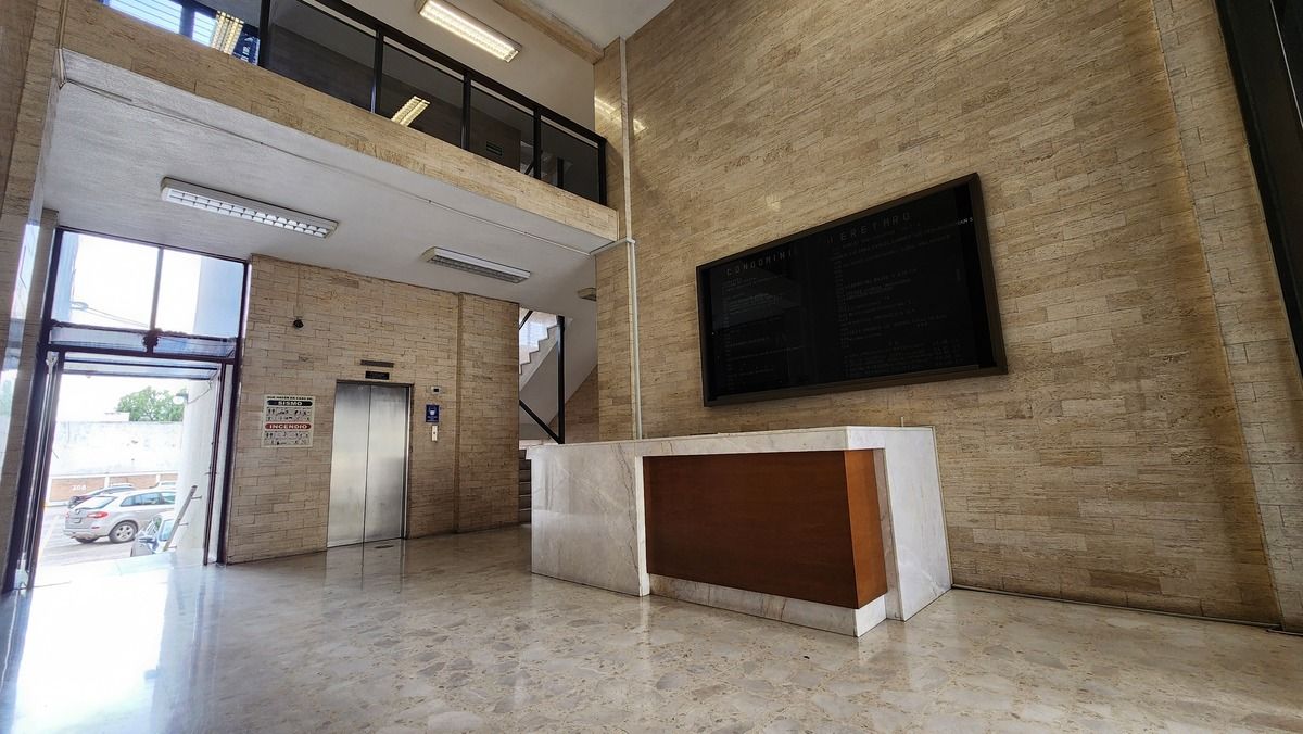3 de 10: Recepción edificio
