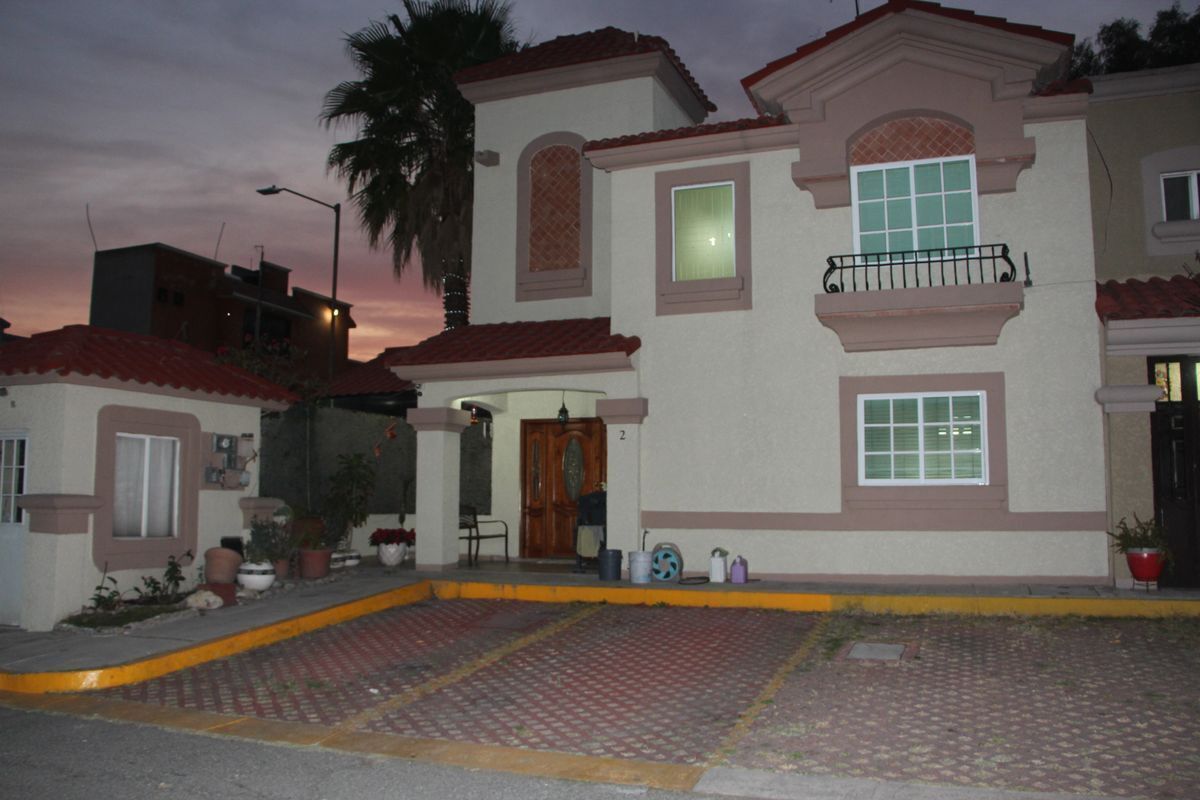 Casa en Venta en URBI Quinta Montecarlo Estado De Mexico