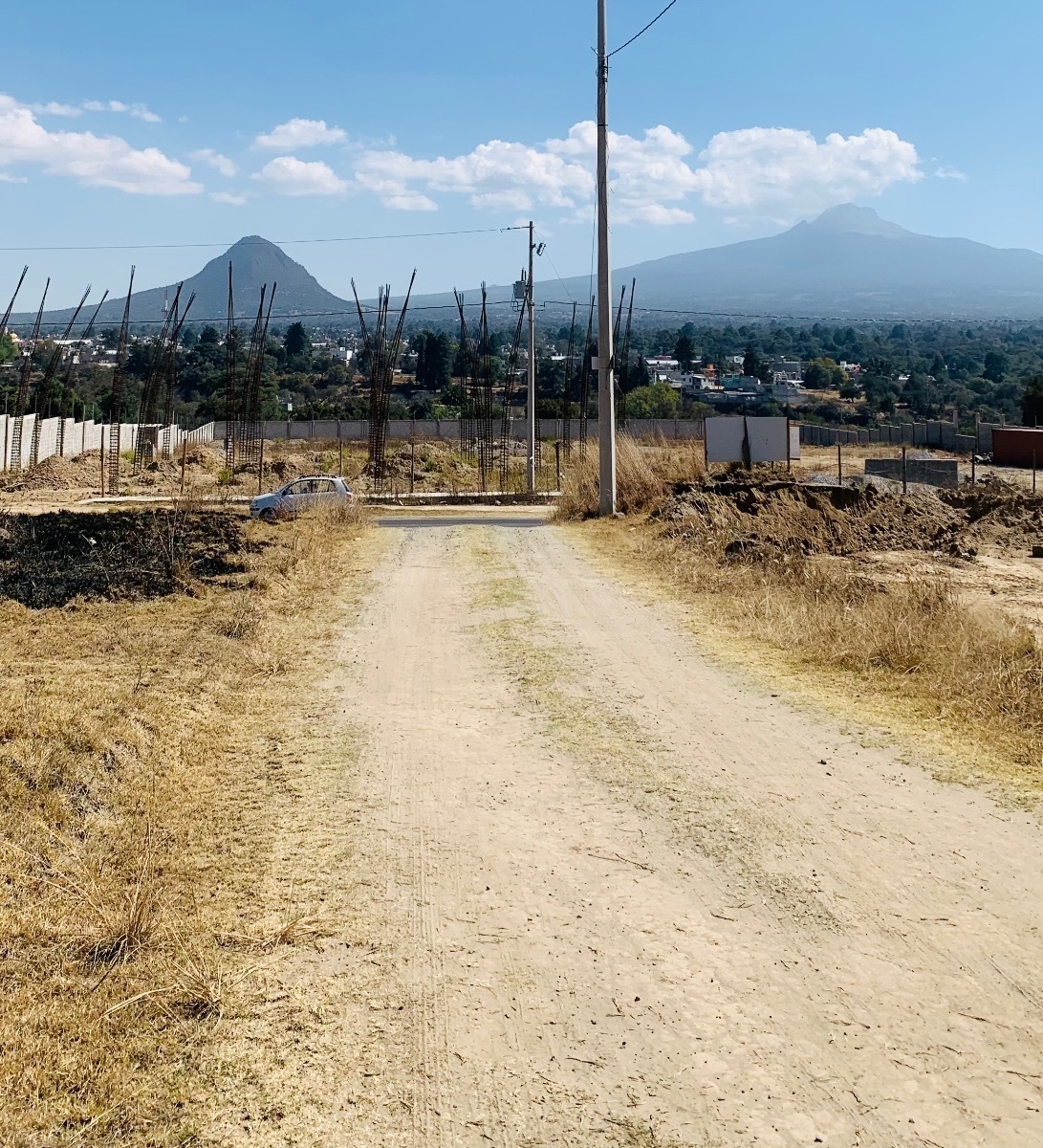 1 de 3: Terreno a pie de la carretera Santa Cruz Tlaxcala 