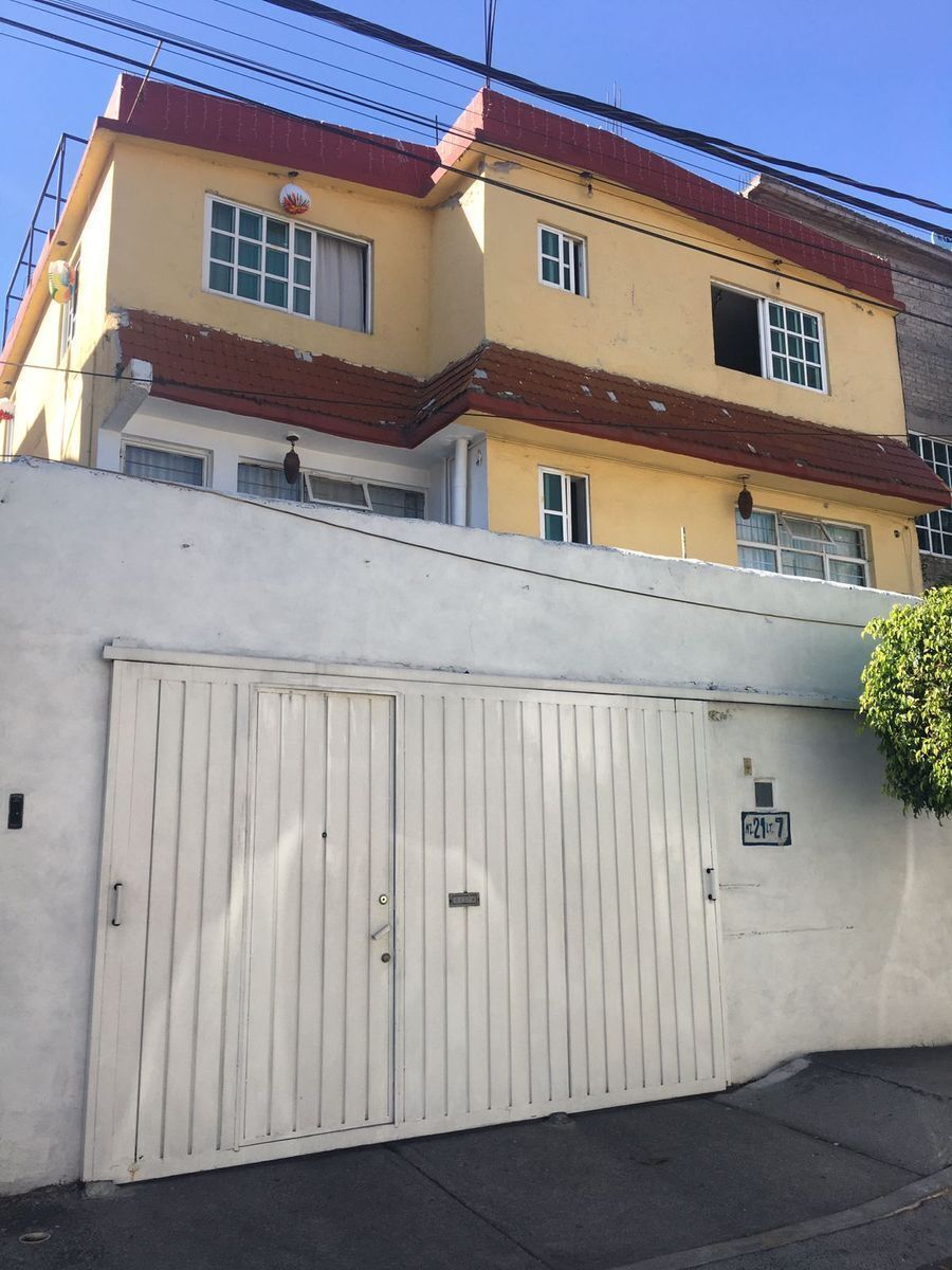 CASA CON DEPARTAMENTO INDEPENDIENTE EN RAMOS MILLAN, CDMX - foto 1