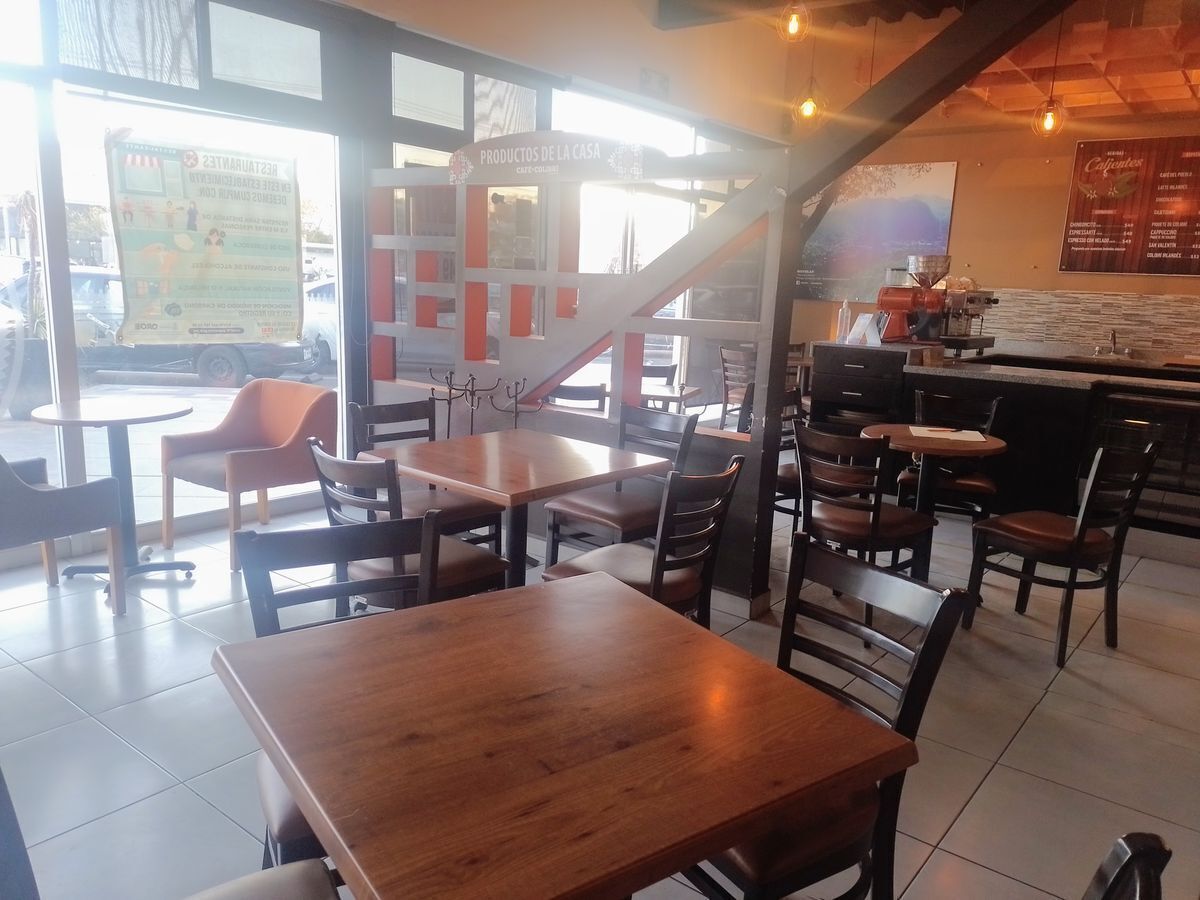 RENTA LOCAL COMERCIAL PARA CAFETERÍA O RESTAURANTE