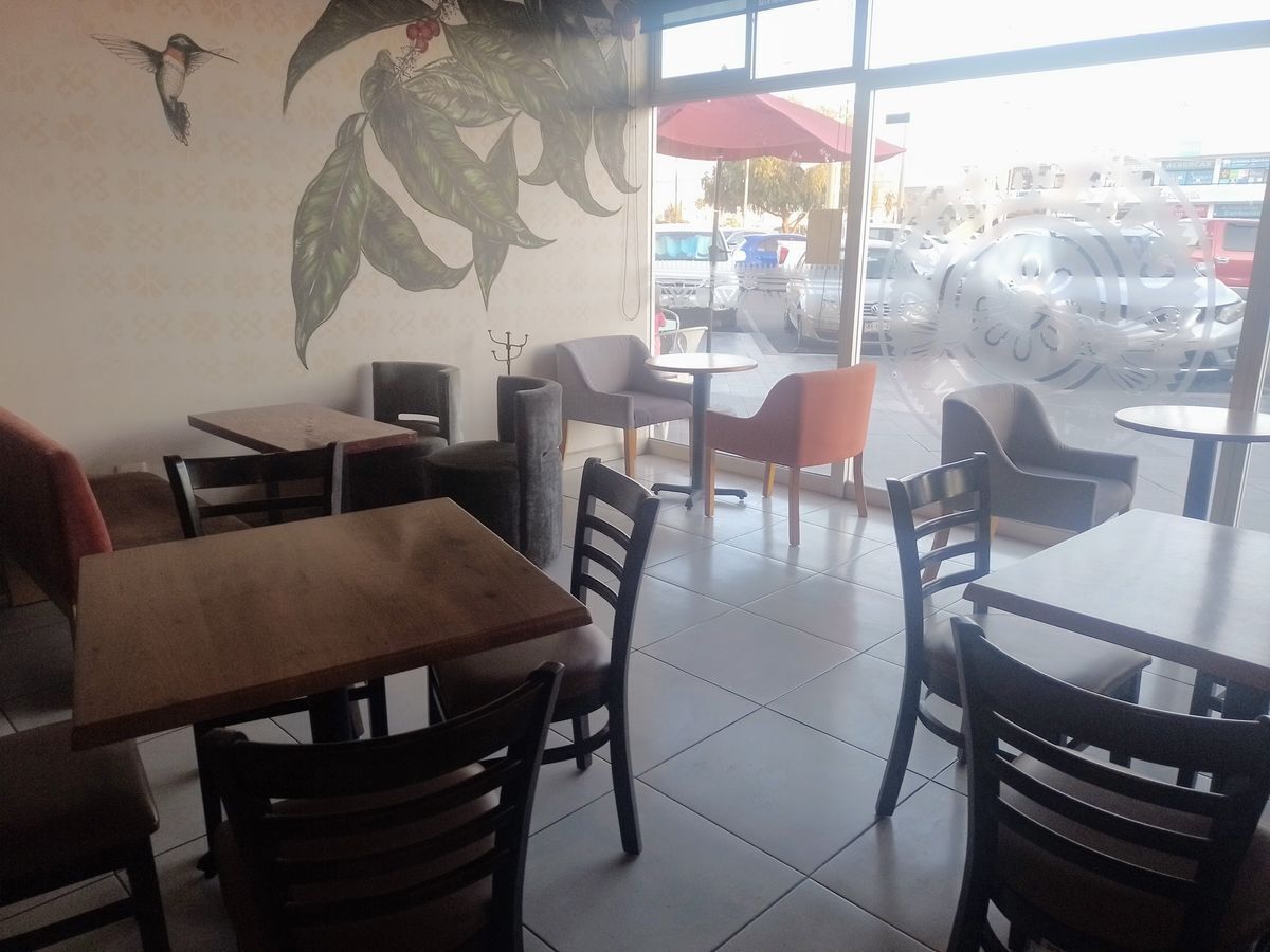 RENTA LOCAL COMERCIAL PARA CAFETERÍA O RESTAURANTE