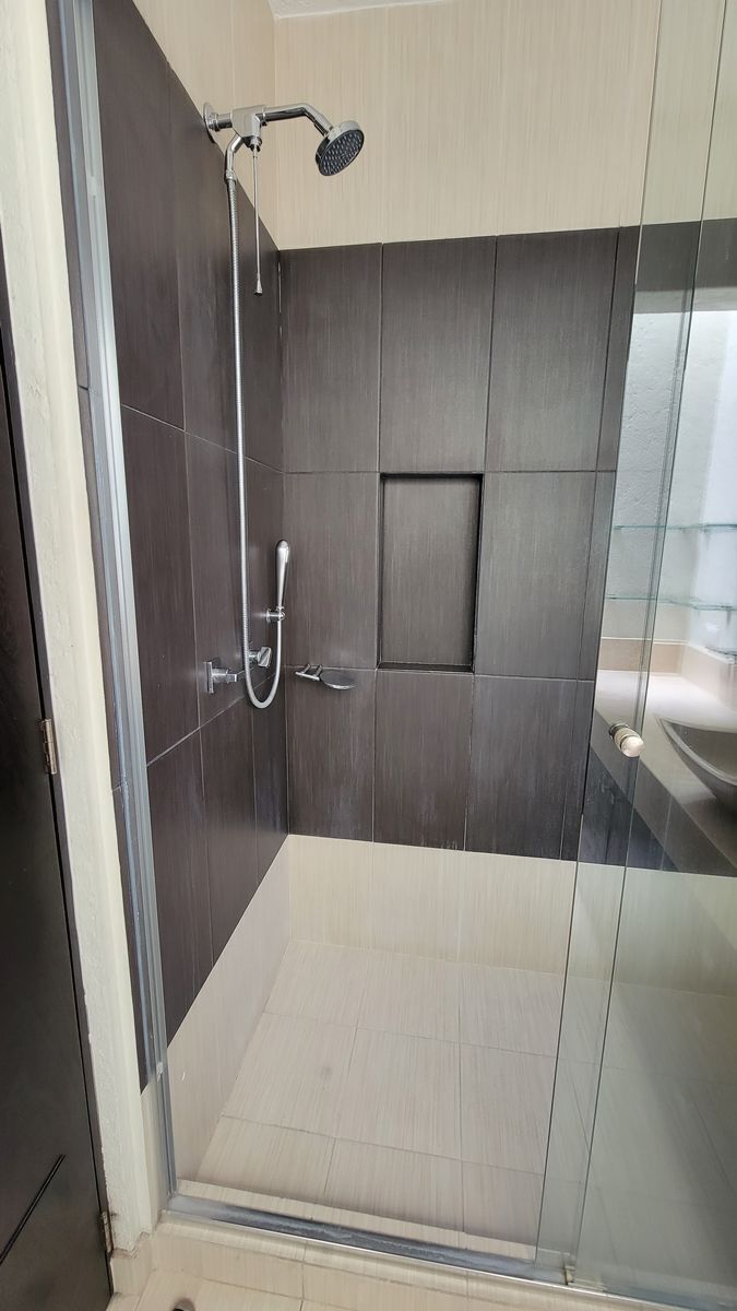 20 de 25: Baño compartido