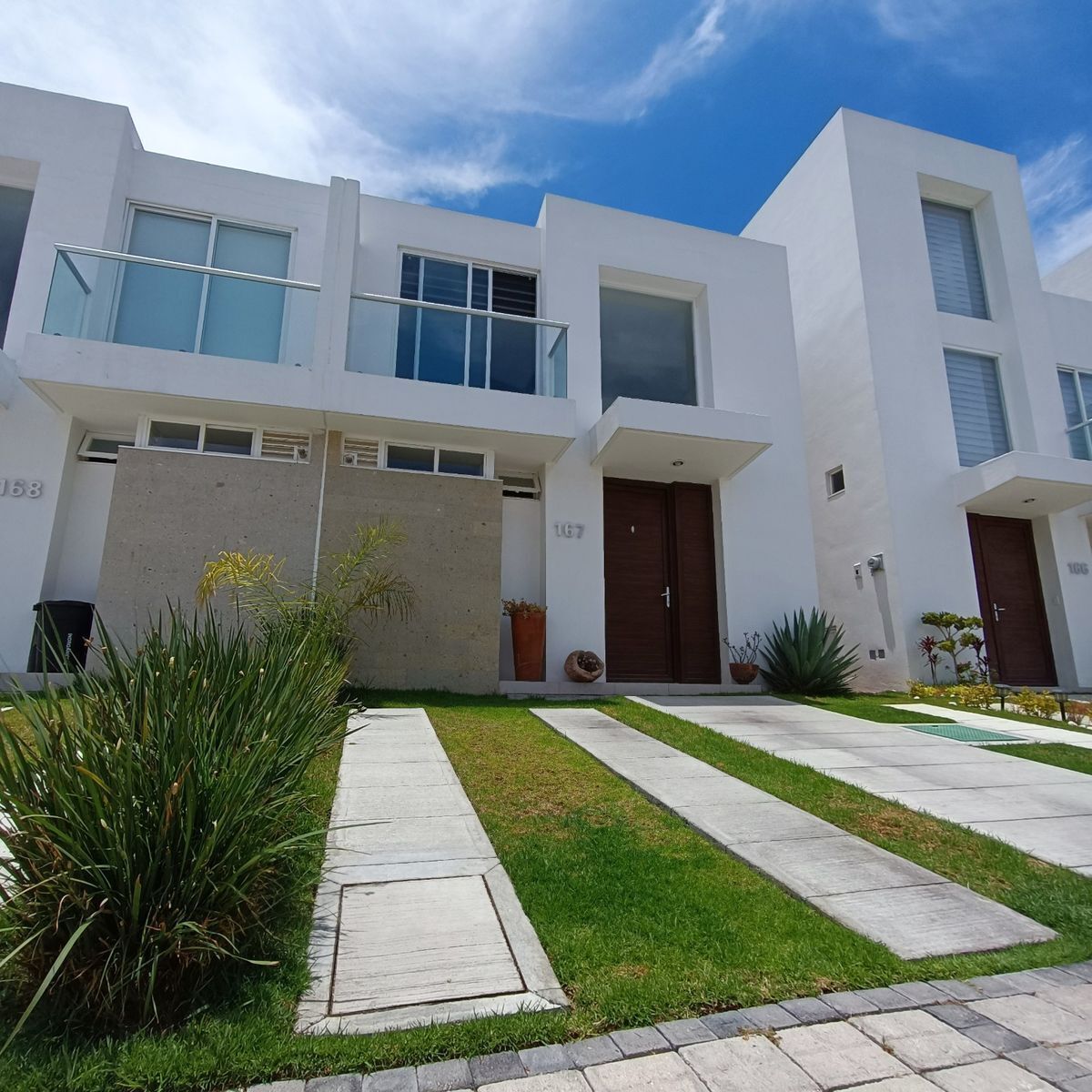 CASA EN VENTA LOMAS III, AMPLIOS ESPACIOS