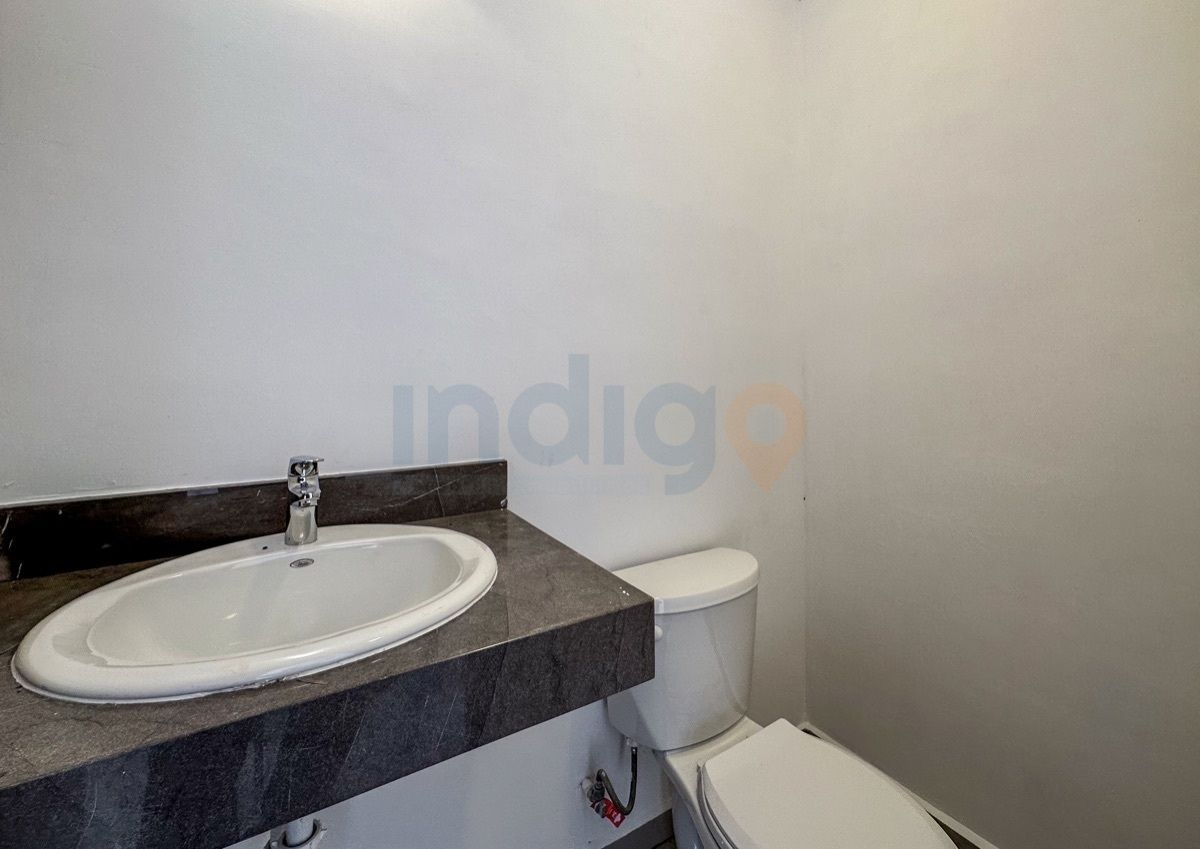 5 de 50: Baño de Visitas