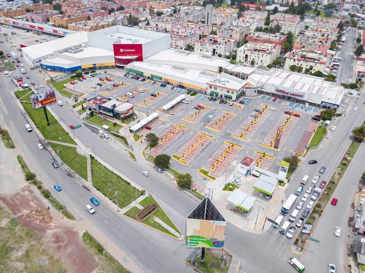 Renta de Centro Comercial Plaza la Joya en Cuautitlán, EDOMEX