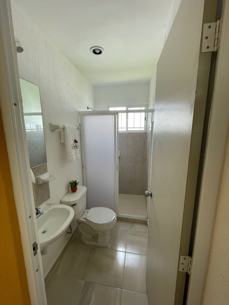 1 baño planta alta