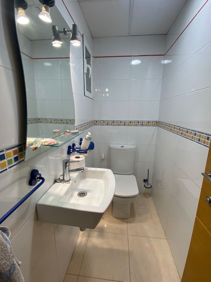 12 de 13: baño secundario