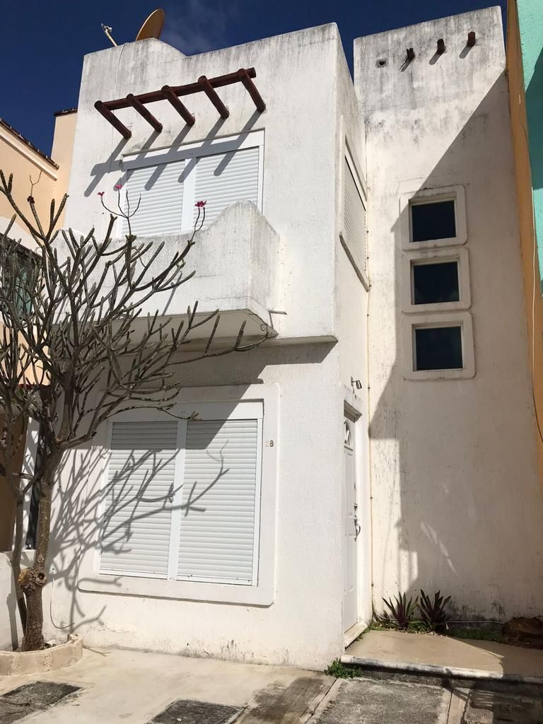 RENTA CASA EN SANTA FE ENTRE AV. 125 Y 127 CANCÚN- $12,000