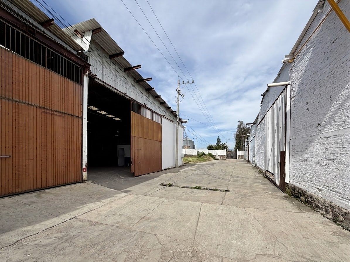 Industrial Warehouse in Paseos Lago, Tlaquepaque, photo 5 of 6