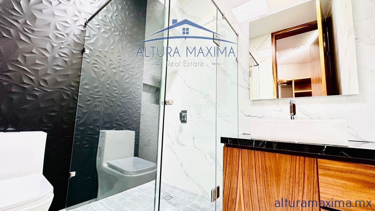 26 de 42: Altura Máxima Real Estate