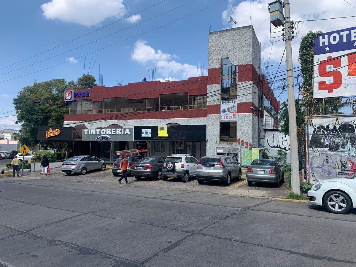 Local comercial en RENTA sobre Boulevard García de León, Morelia