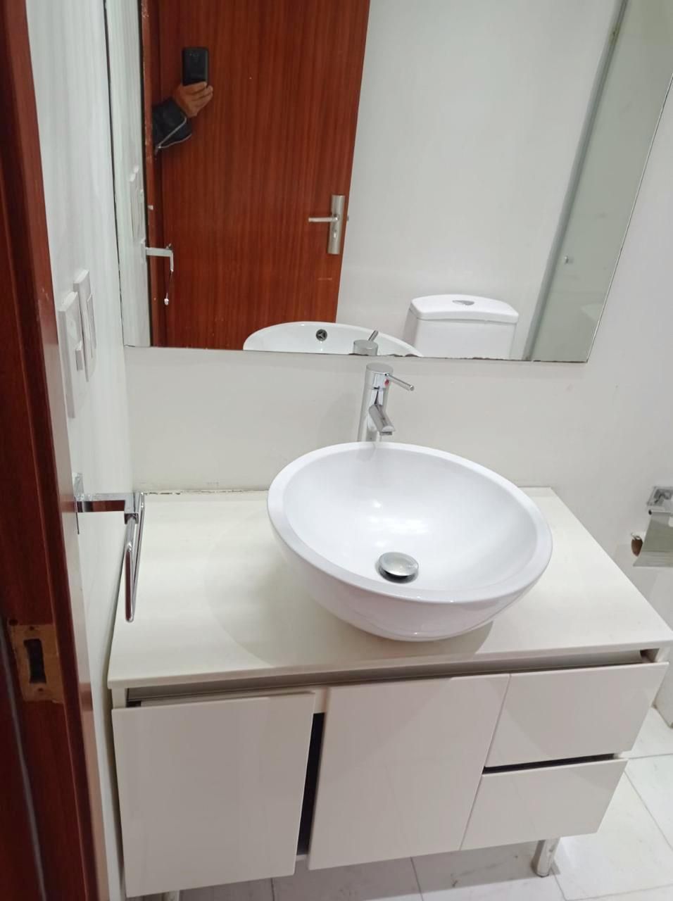Baño, photo 7 of 23