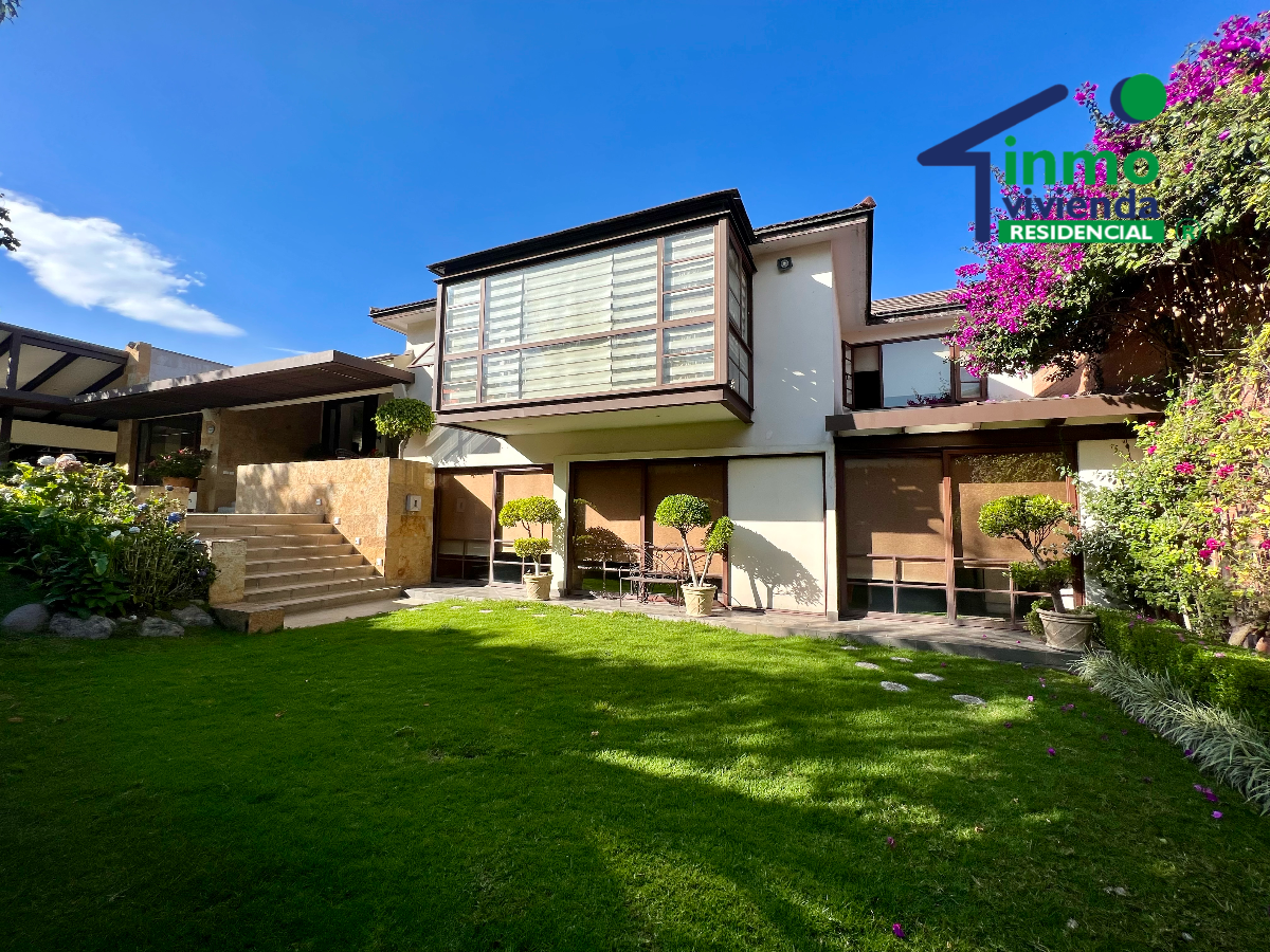 Casa en venta con jardín en Pedregal de San Francisco, Coyoacan