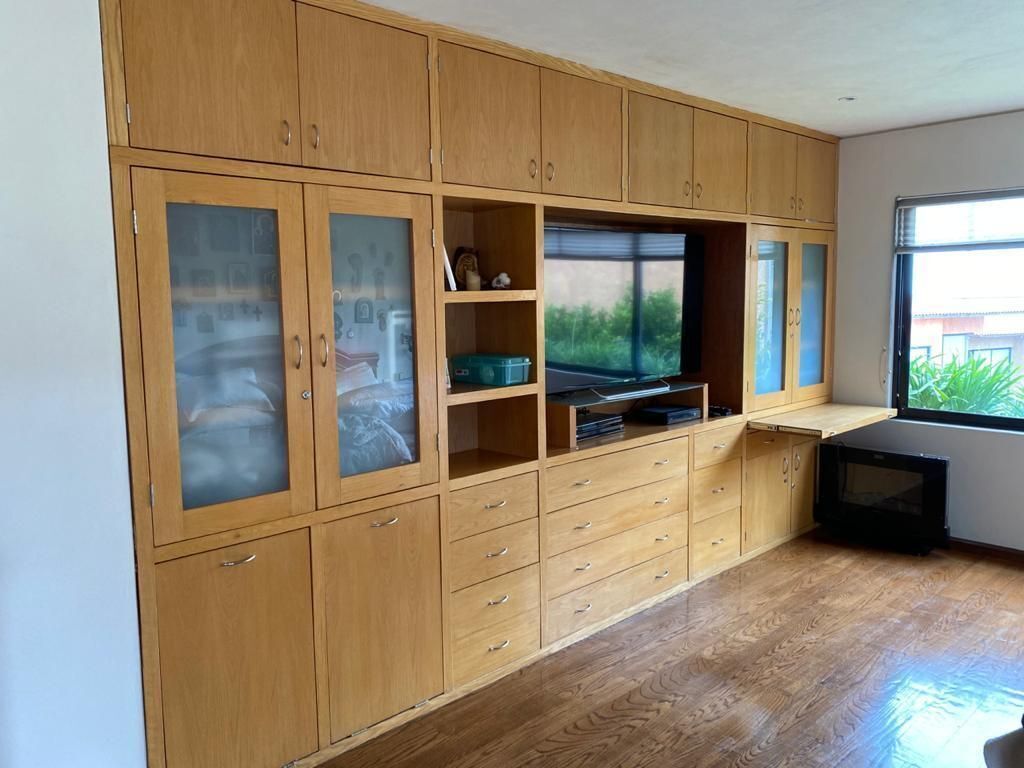 16 of 34: MUEBLE EMPOTRADO DE RECAMARA PRINCIPAL