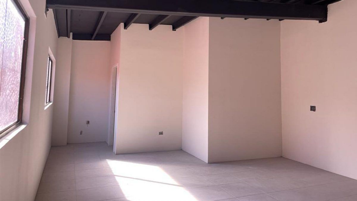 Se renta local comercial de 73 m2 en Plaza Casa Blanca, Tijuana